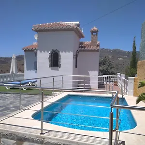 https://villa-las-encinas-costa-del-sol.es-andalucia.com